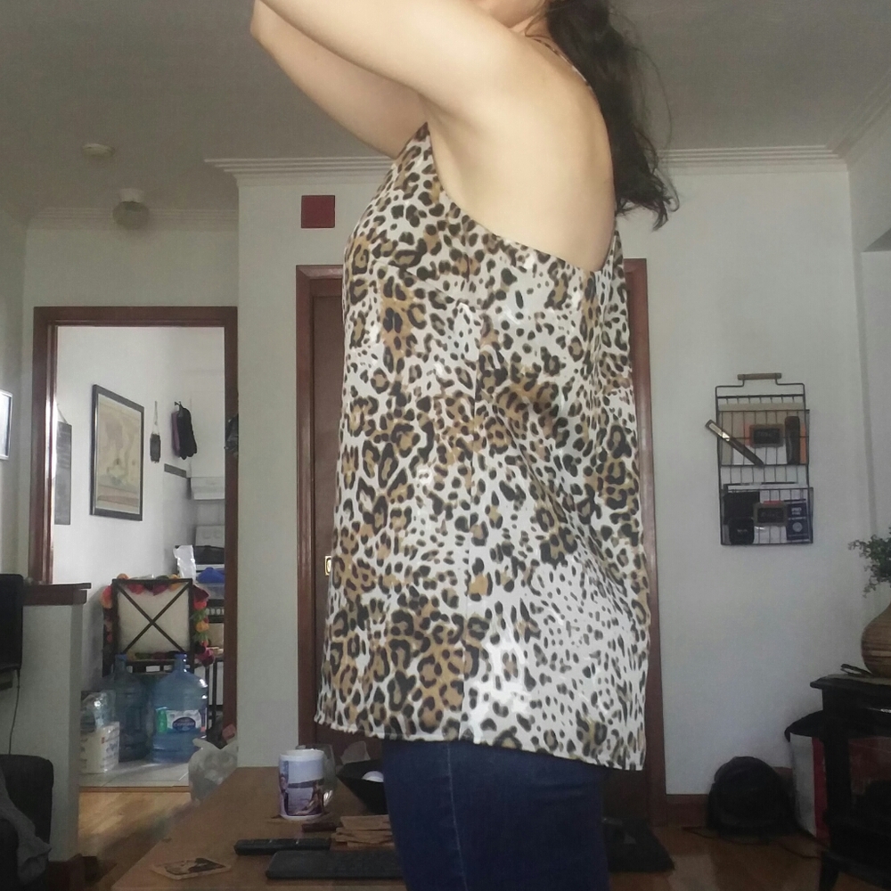 ⛔SALE PENDING⛔ NWOT Banana Republic Leopard Print Cami - Picture 5 of 9